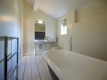 Broadrock Accommodation - Clock Cottage Chepstow Exteriér fotografie